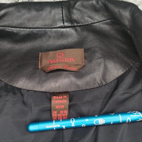 Danier Retro Black Leather Jacket 70s Style - Picture 3 of 5